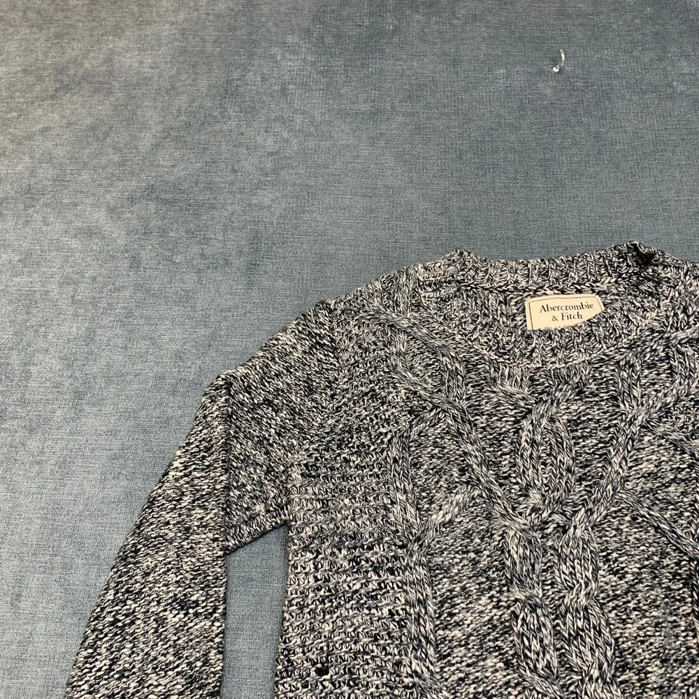 Abercrombie & Fitch Sweater Mens Small White Blue Cable Knit Cotton Long Sleeve